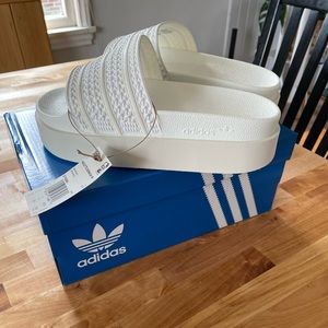 Adidas Adilette Bonega Platform Slides- Size 8 (runs large)